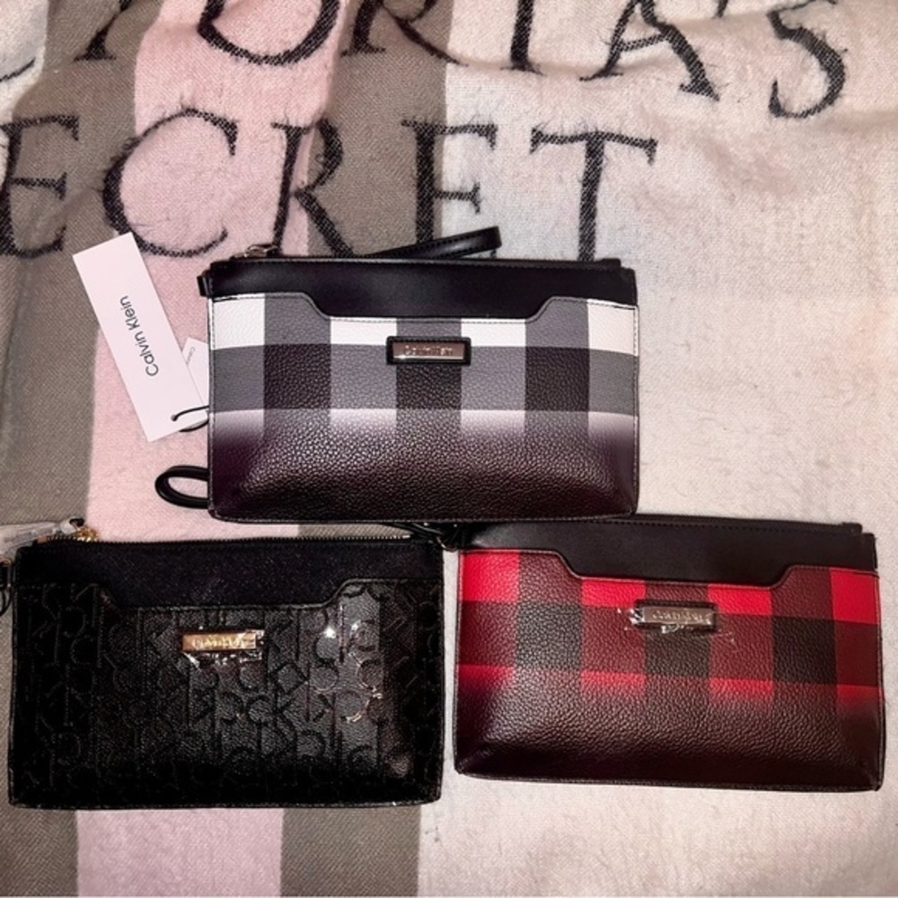 NWT🥀 $98 | RED & BLACK Calvin Klein Clutch Wallets - Picture 7 of 8